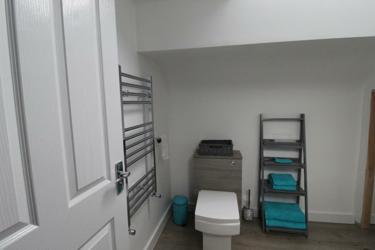 2 Serviced In Childwall-south - Each Sleeps 6 *