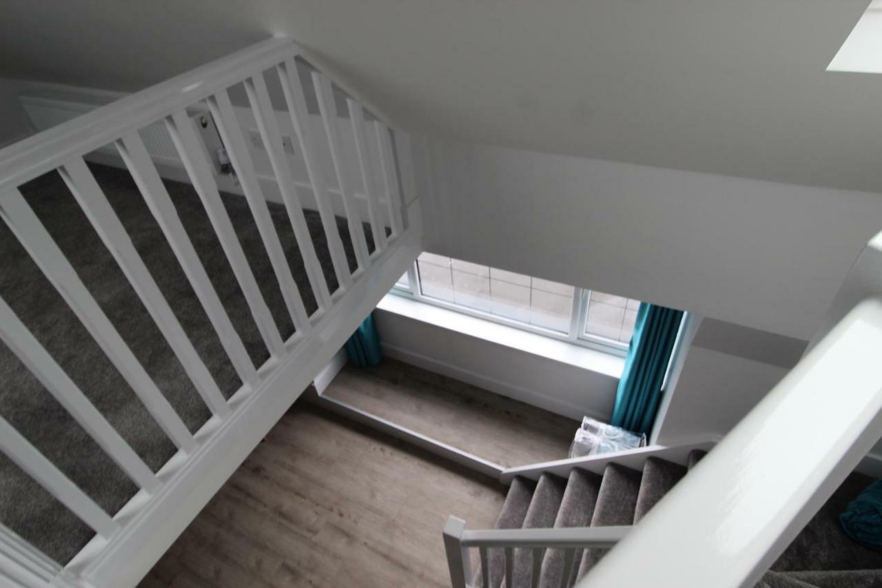 2 Serviced In Childwall-south - Each Sleeps 6