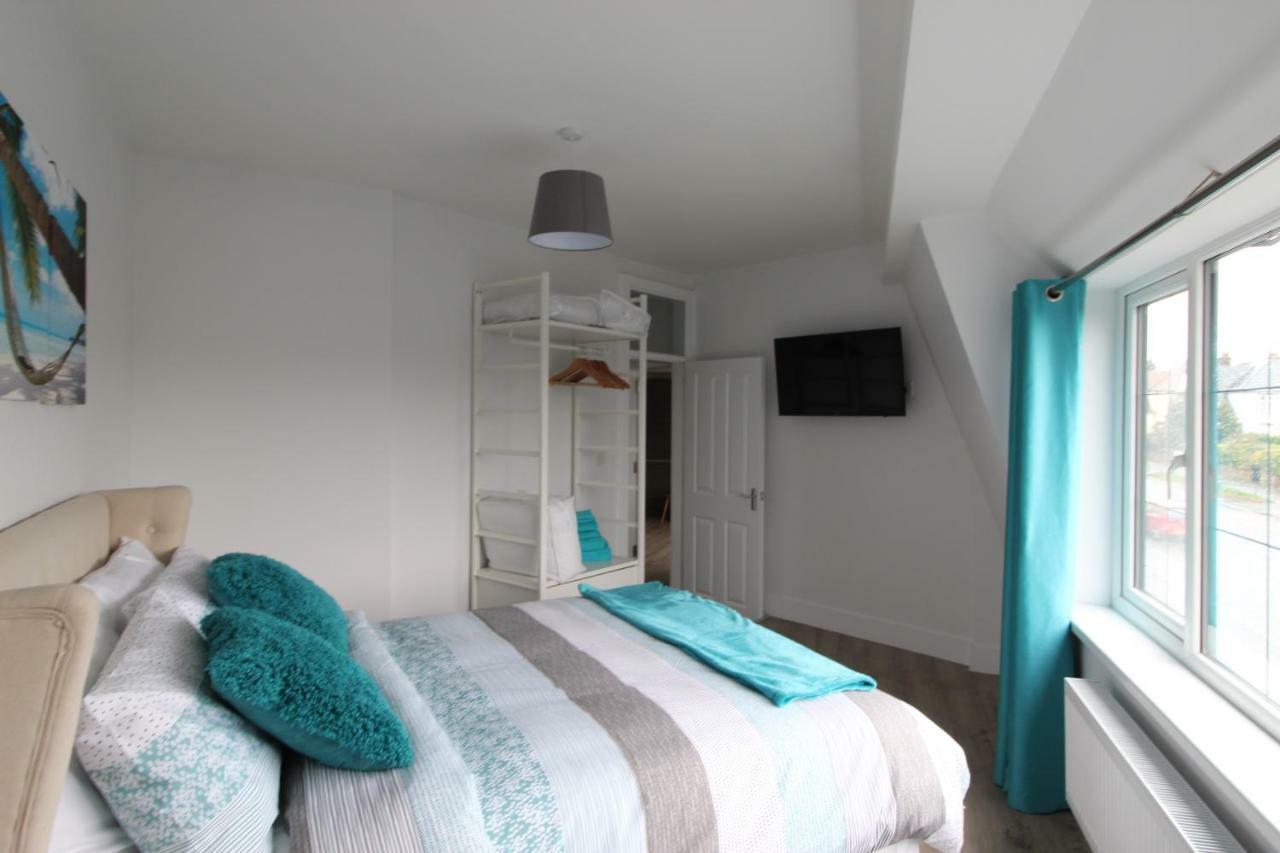 Apartment 2 Serviced In Childwall-south - Each Sleeps 6 Liverpool